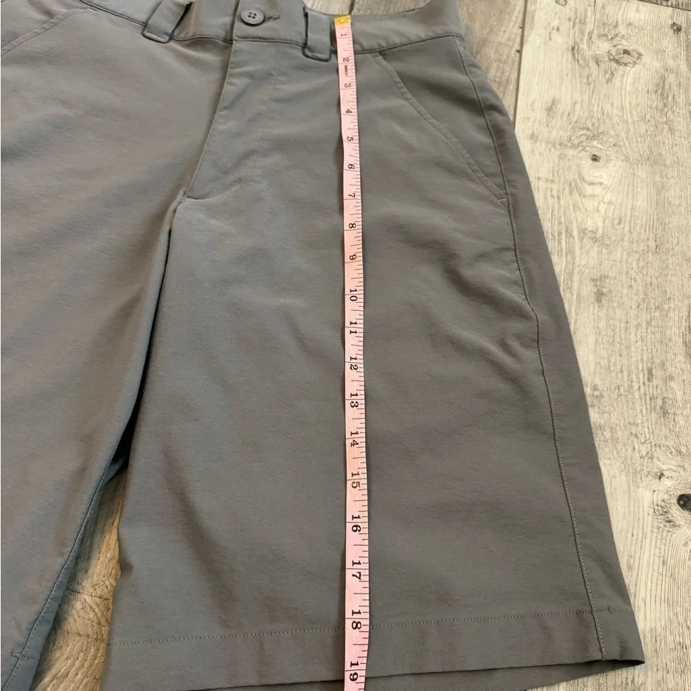 Under Armour Classic Solid Chino Shorts (Men's 34) Gray